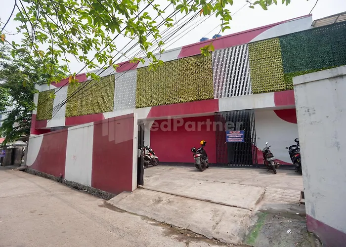 J&B Rooms Utan Kayu Jakarta Mitra Reddoorz